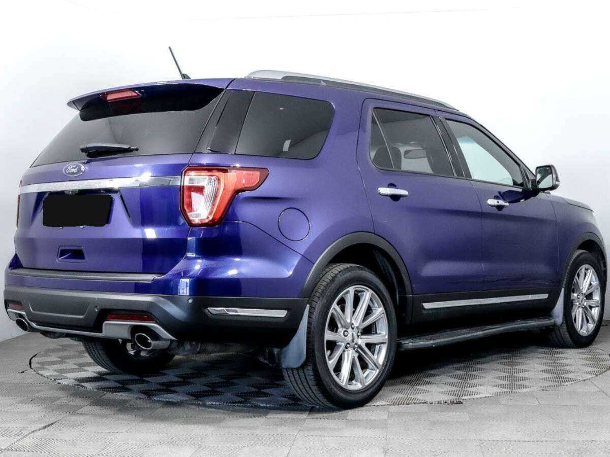 Ford Explorer с пробегом — 2018 год. Фото: #3