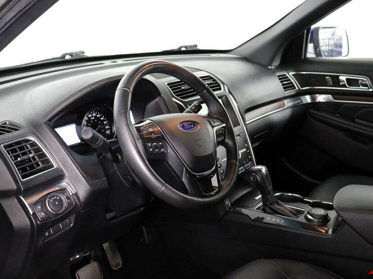 Ford Explorer с пробегом — 2018 год. Фото: #7