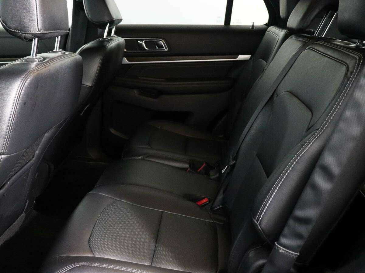 Ford Explorer с пробегом — 2018 год. Фото: #8