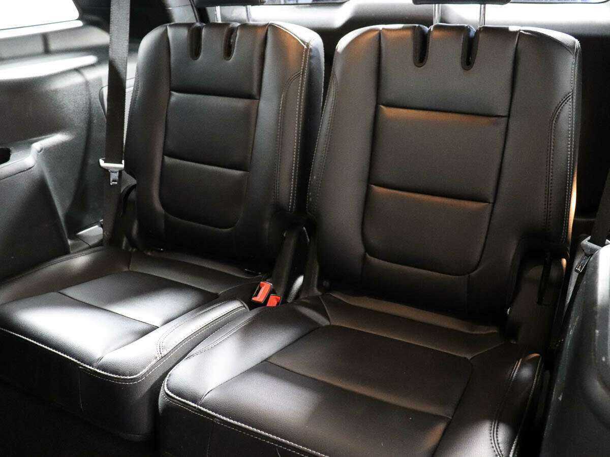 Ford Explorer с пробегом — 2018 год. Фото: #9