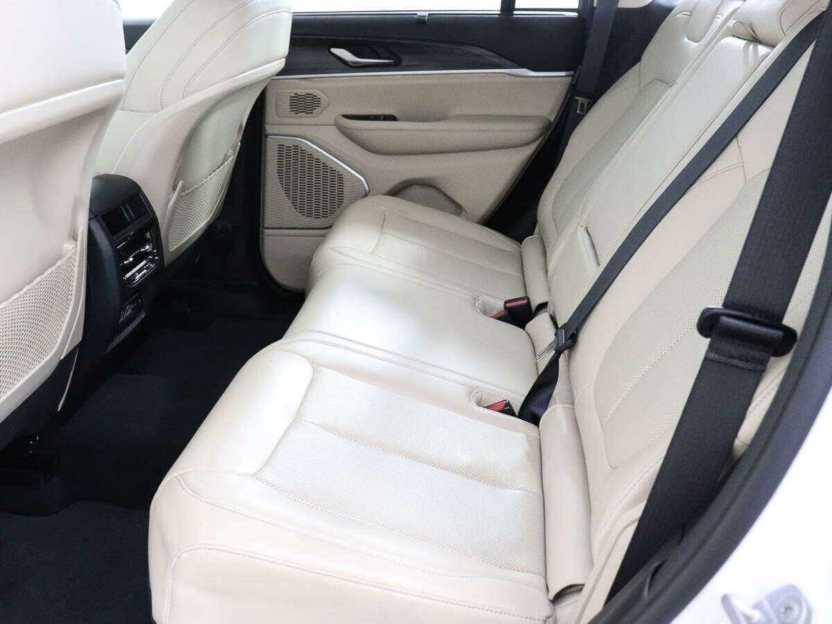 Jeep Grand Cherokee с пробегом — 2022 год. Фото: #10