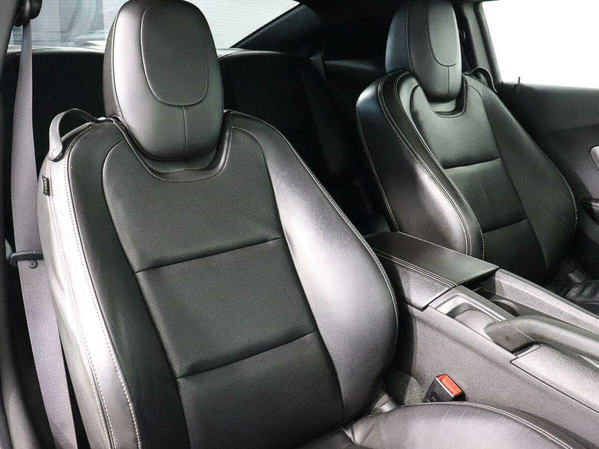 Chevrolet Camaro с пробегом — 2011 год. Фото: #6