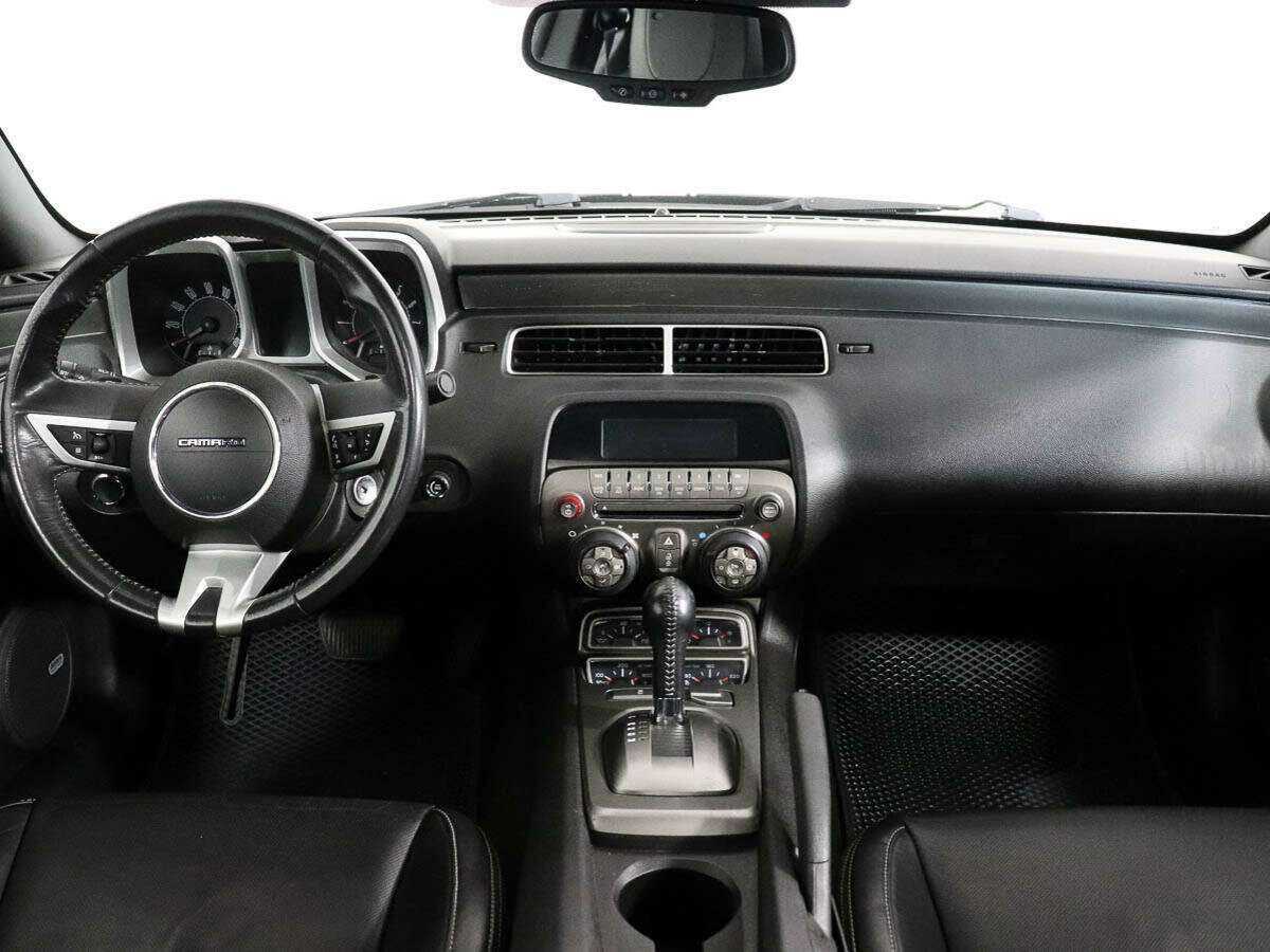 Chevrolet Camaro с пробегом — 2011 год. Фото: #12