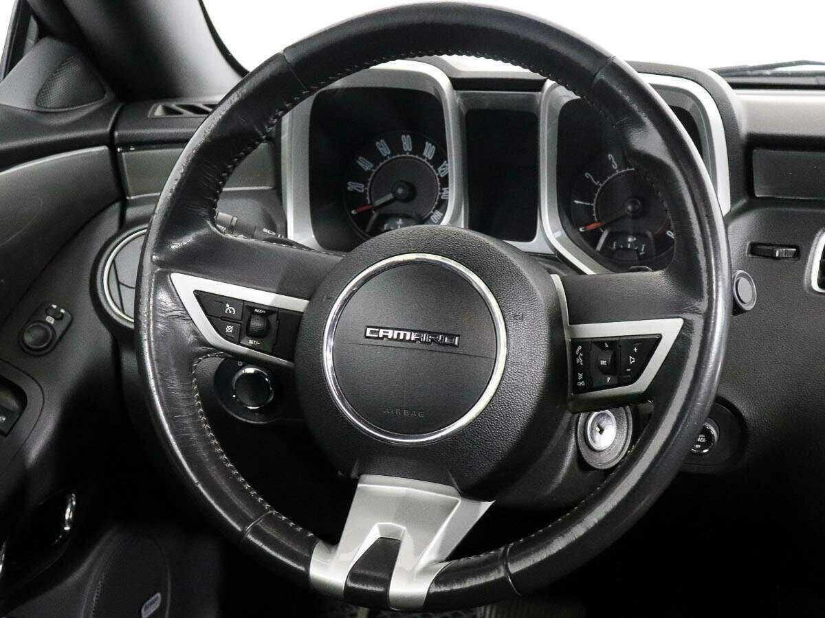 Chevrolet Camaro с пробегом — 2011 год. Фото: #15