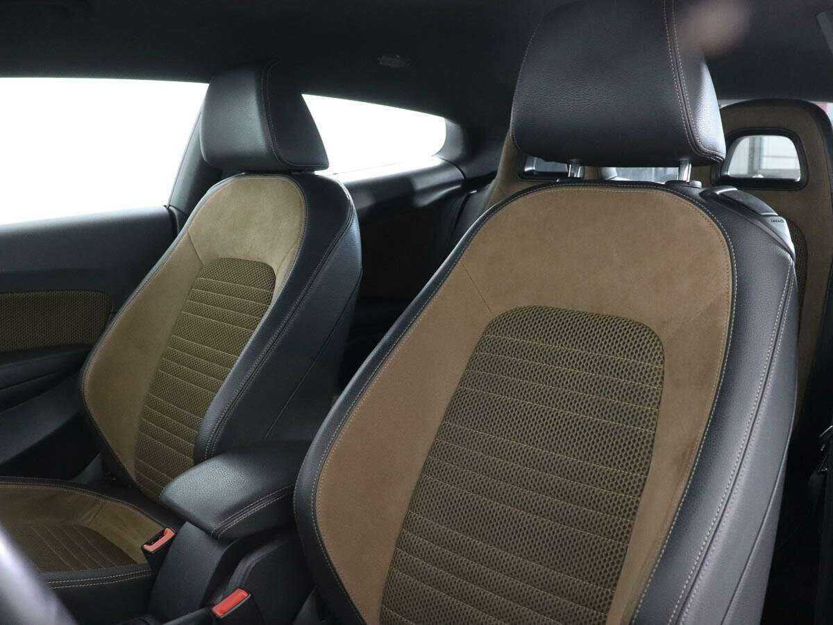 Volkswagen Scirocco с пробегом — 2012 год. Фото: #8