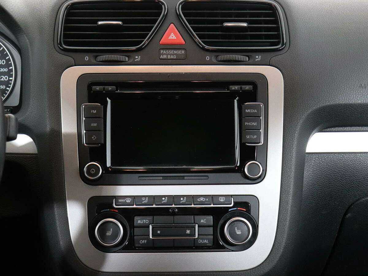 Volkswagen Scirocco с пробегом — 2012 год. Фото: #12