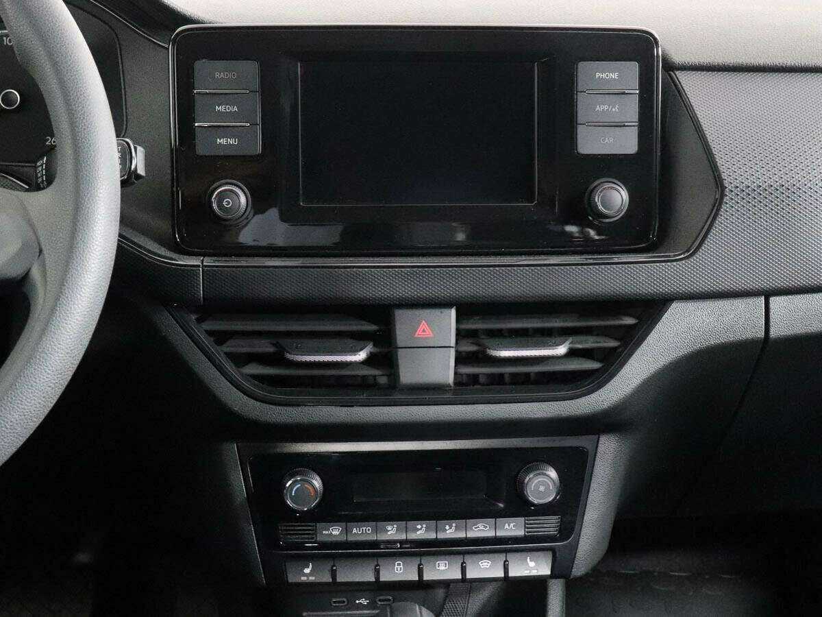 Volkswagen Polo с пробегом — 2022 год. Фото: #11