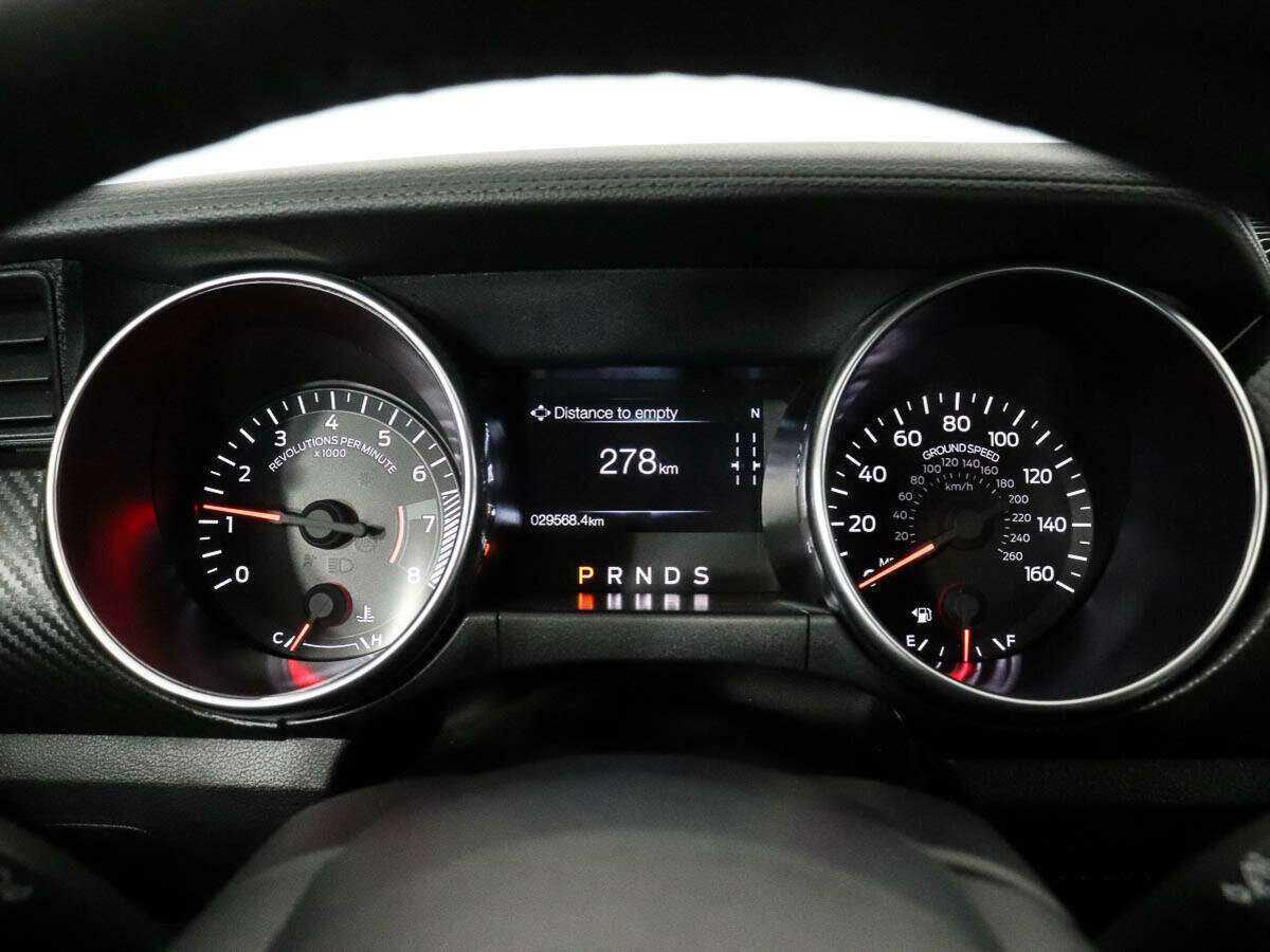 Ford Mustang с пробегом — 2021 год. Фото: #11