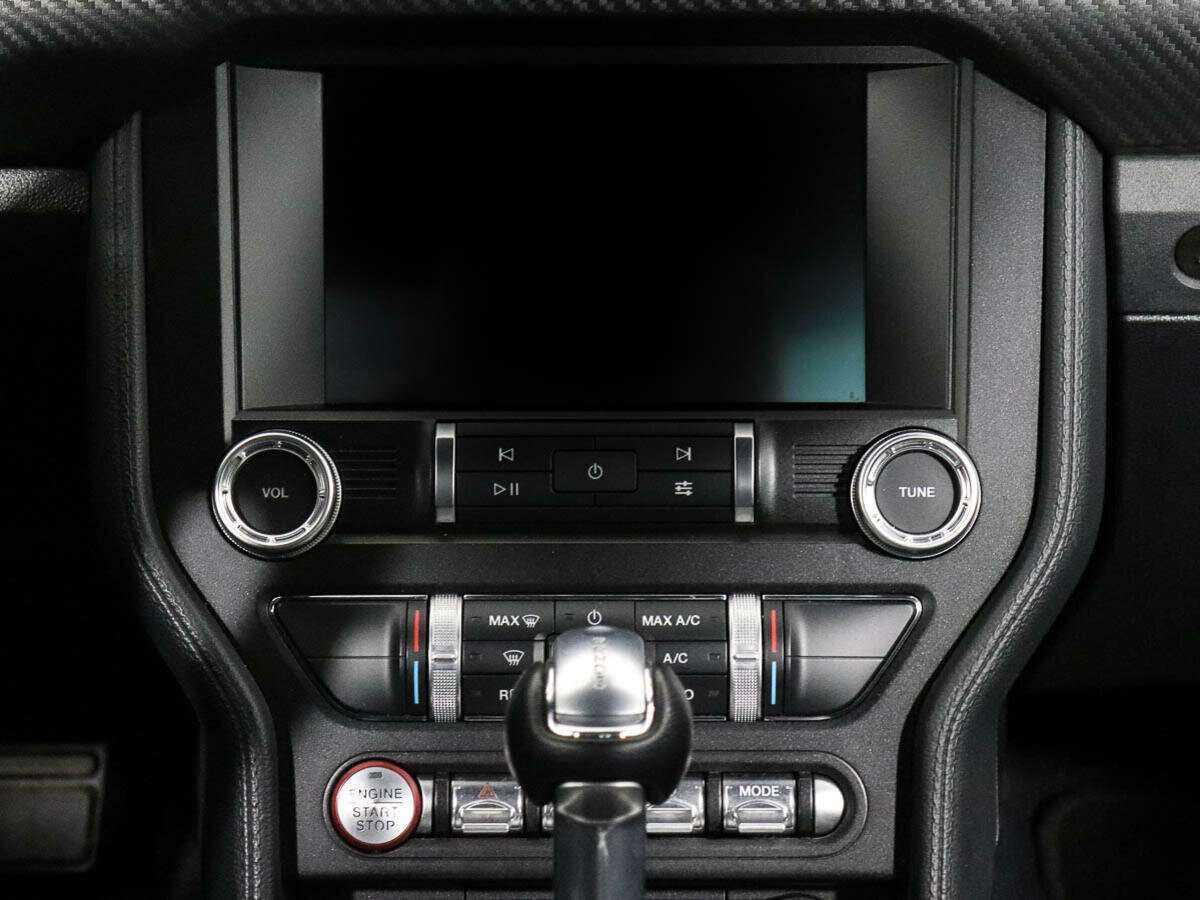 Ford Mustang с пробегом — 2021 год. Фото: #13