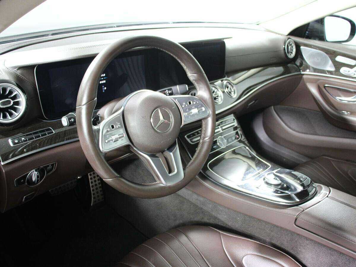 Mercedes-Benz CLS с пробегом — 2018 год. Фото: #13