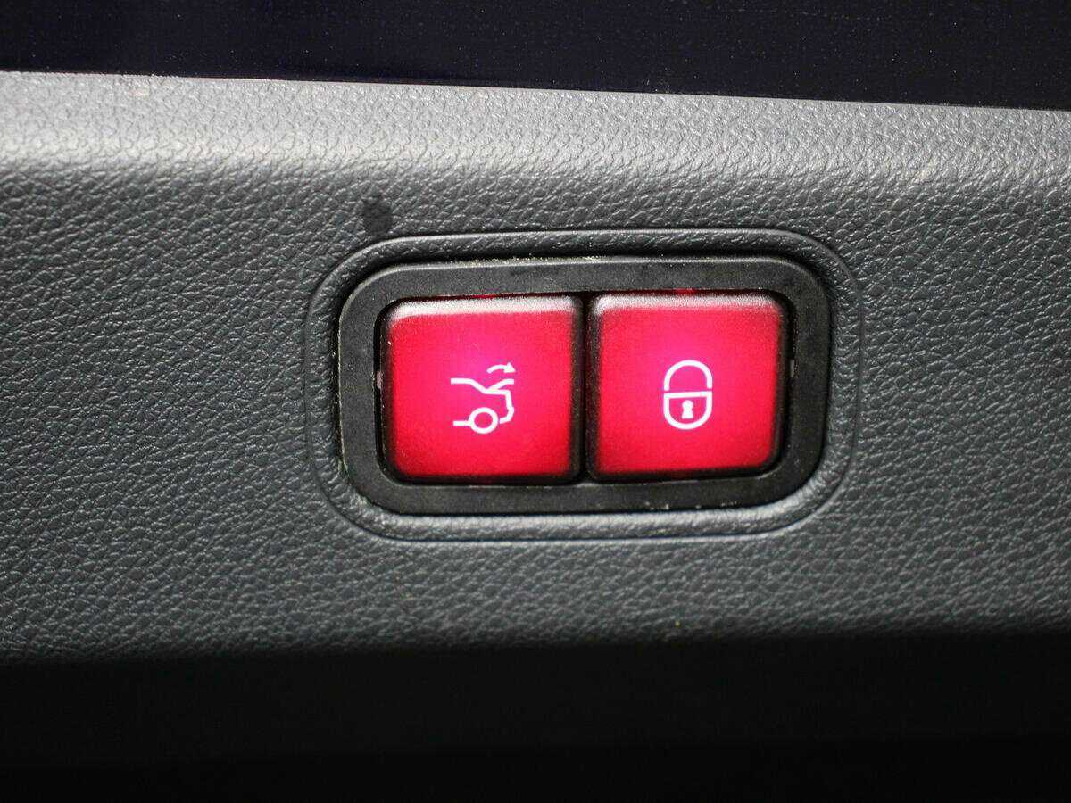 Mercedes-Benz CLS с пробегом — 2018 год. Фото: #20