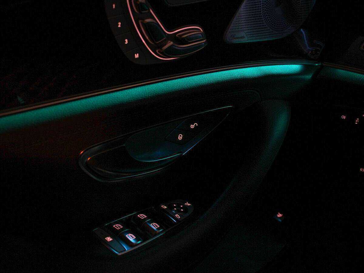 Mercedes-Benz CLS с пробегом — 2018 год. Фото: #31