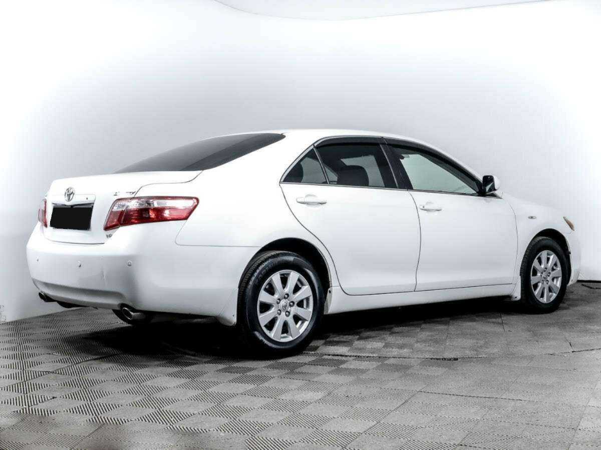 Toyota Camry с пробегом — 2008 год. Фото: #3