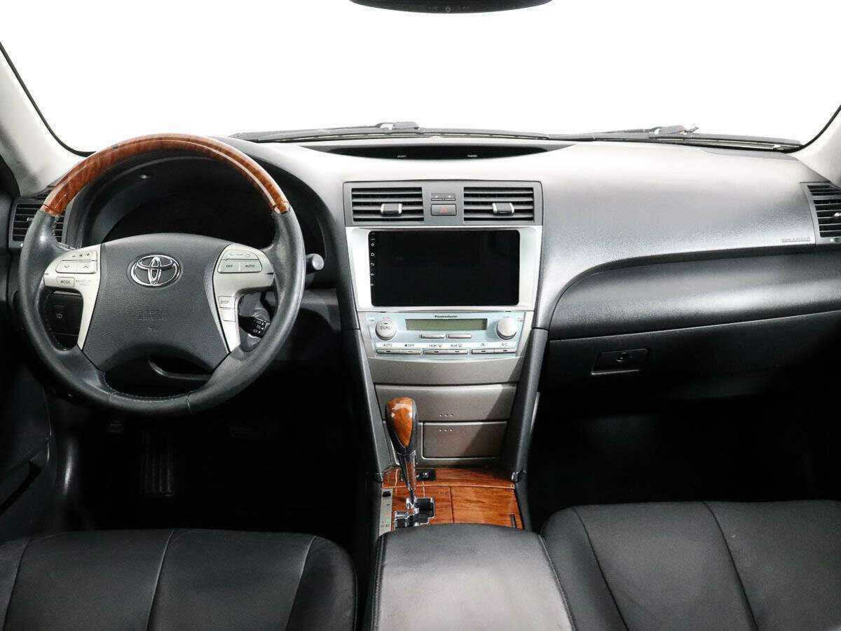 Toyota Camry с пробегом — 2008 год. Фото: #10