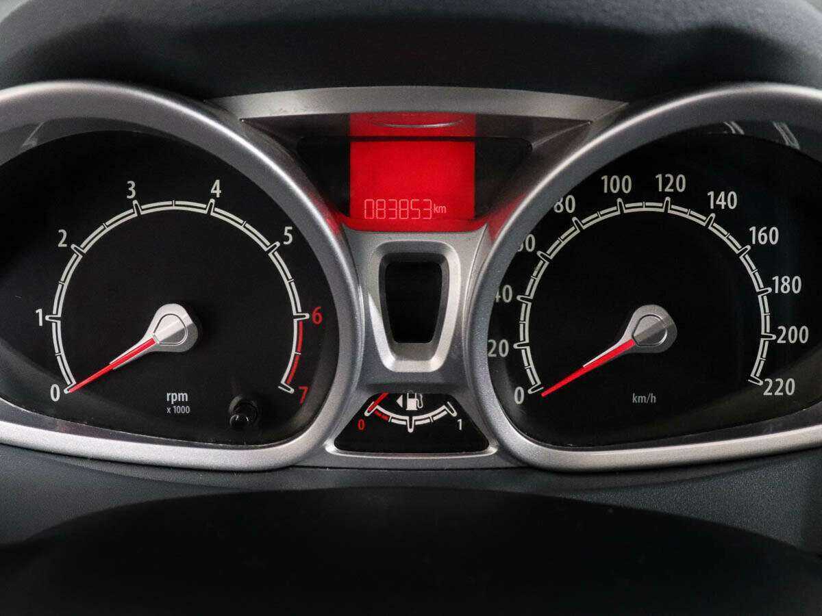 Ford Fiesta с пробегом — 2008 год. Фото: #9