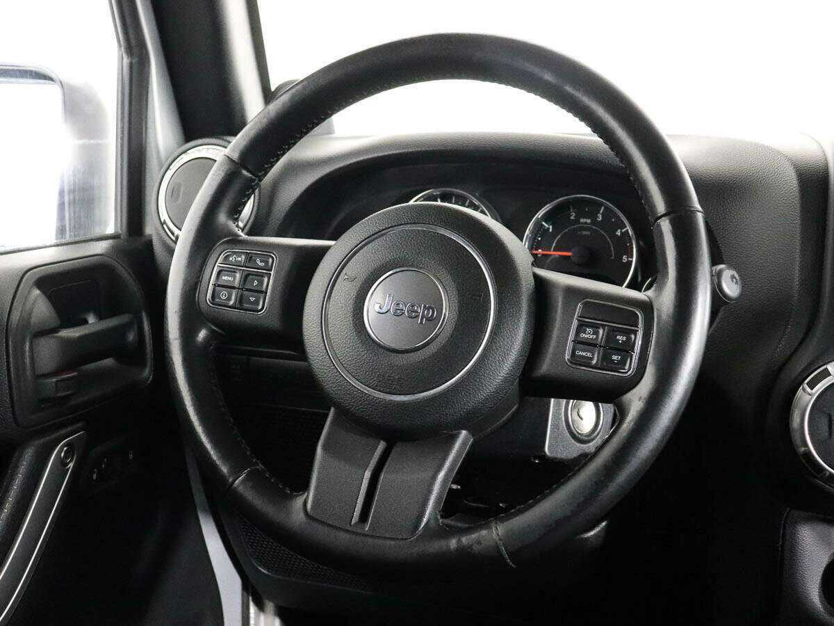 Jeep Wrangler с пробегом — 2011 год. Фото: #12