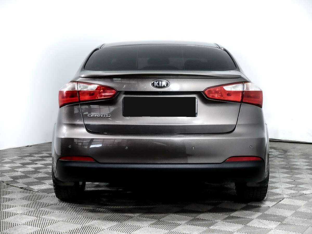 Kia Cerato с пробегом — 2015 год. Фото: #4