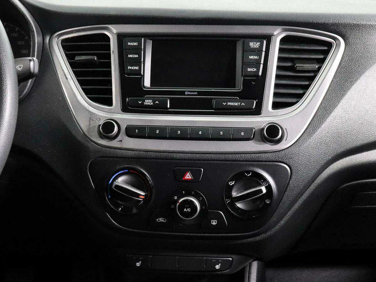 Hyundai Solaris с пробегом — 2020 год. Фото: #11