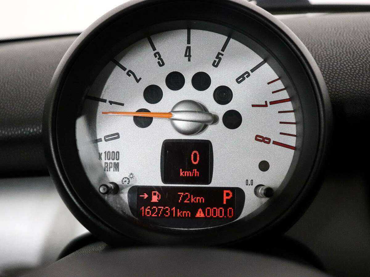 Mini Hatch с пробегом — 2011 год. Фото: #9