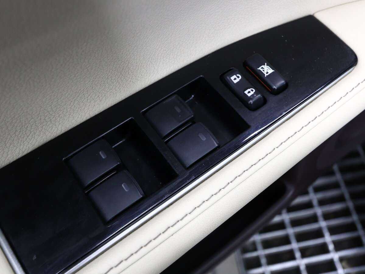 Lexus ES с пробегом — 2016 год. Фото: #5