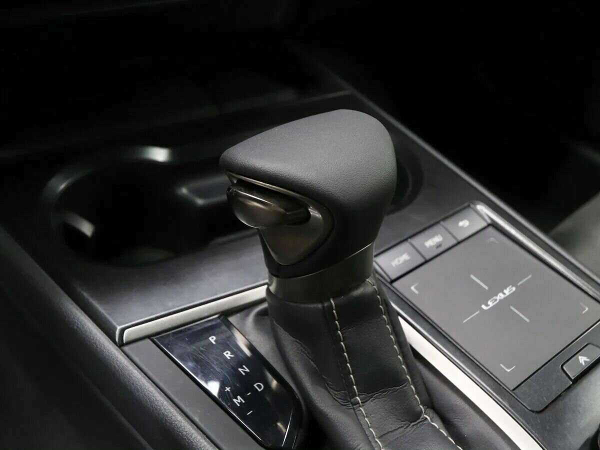 Lexus UX с пробегом — 2019 год. Фото: #7