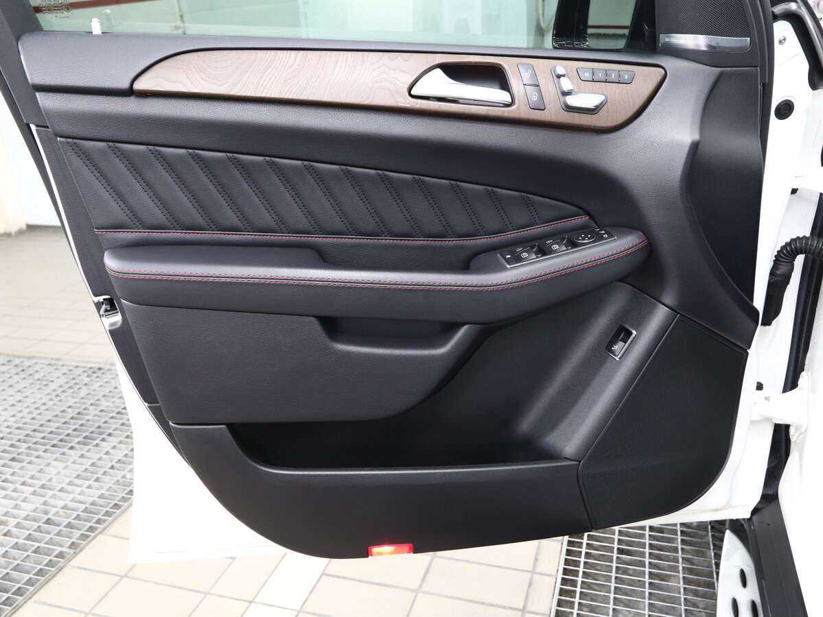 Mercedes-Benz GLE Coupe AMG с пробегом — 2017 год. Фото: #9