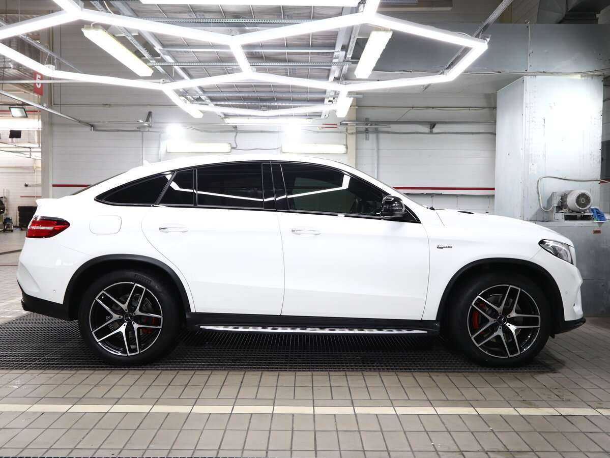 Mercedes-Benz GLE Coupe AMG с пробегом — 2017 год. Фото: #15