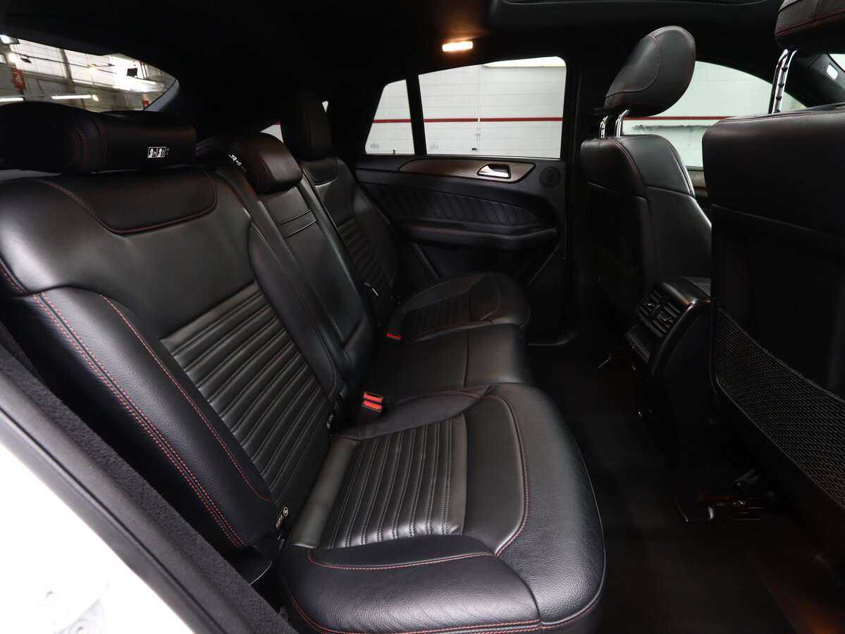 Mercedes-Benz GLE Coupe AMG с пробегом — 2017 год. Фото: #17