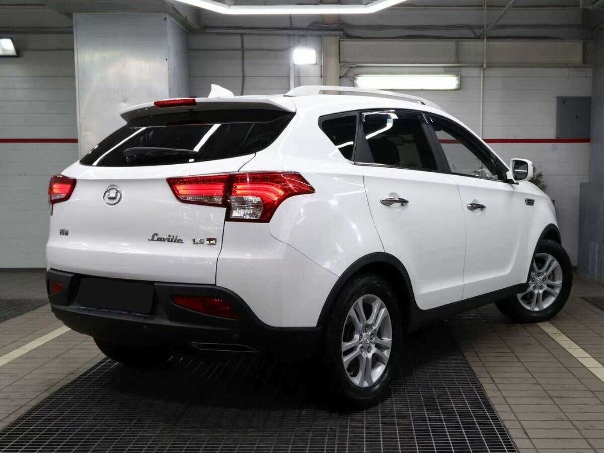 Hawtai Laville с пробегом — 2017 год. Фото: #1