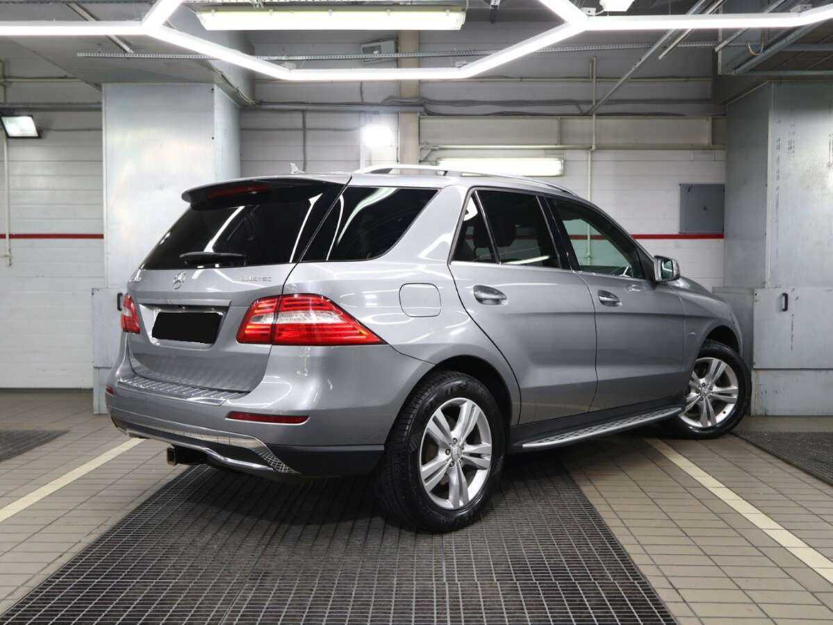 Mercedes-Benz M-Класс с пробегом — 2011 год. Фото: #1