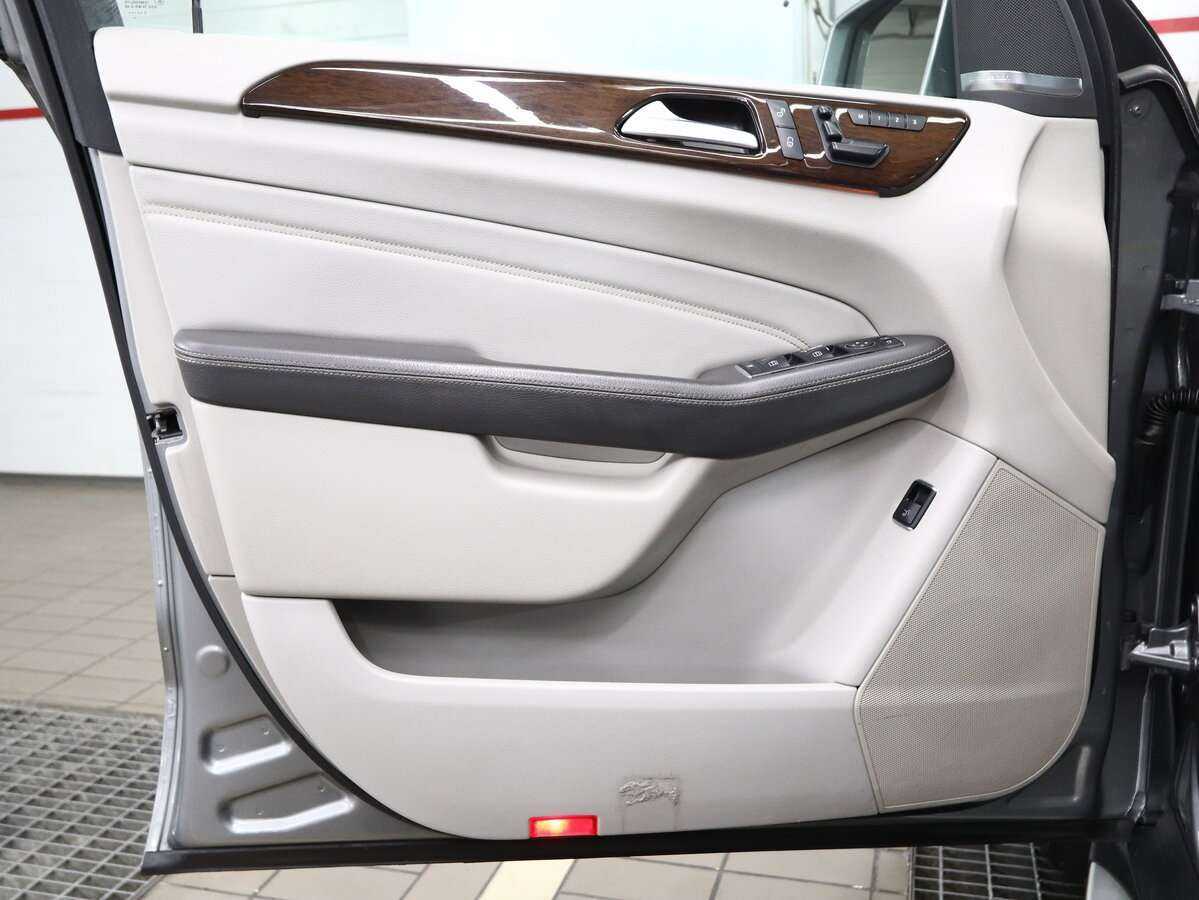 Mercedes-Benz M-Класс с пробегом — 2011 год. Фото: #5