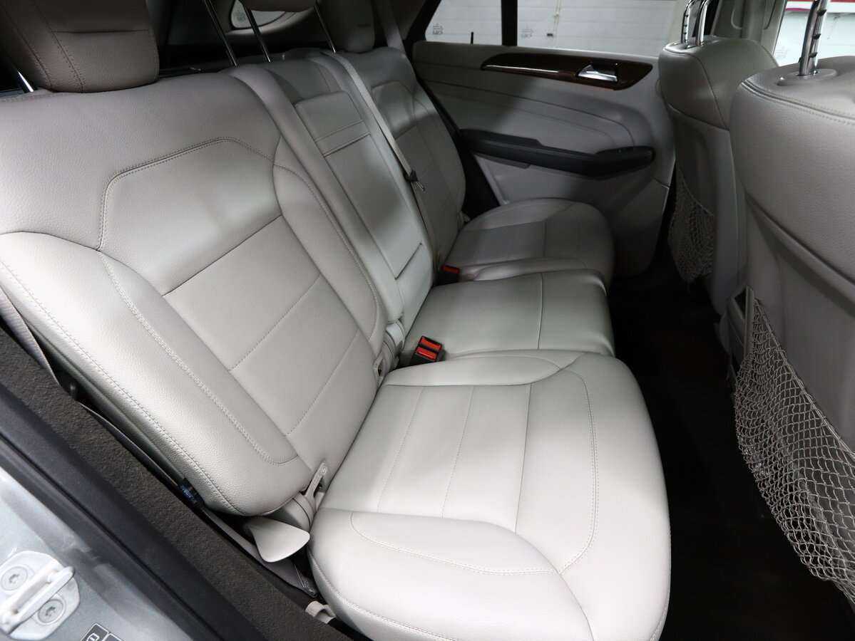 Mercedes-Benz M-Класс с пробегом — 2011 год. Фото: #11