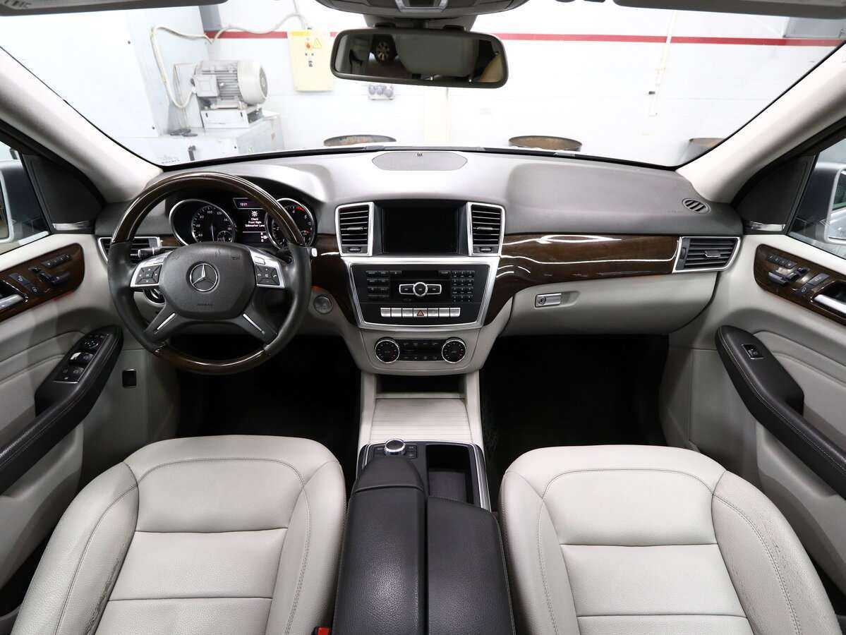 Mercedes-Benz M-Класс с пробегом — 2011 год. Фото: #14