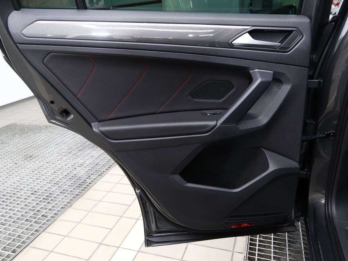Volkswagen Tiguan с пробегом — 2021 год. Фото: #9