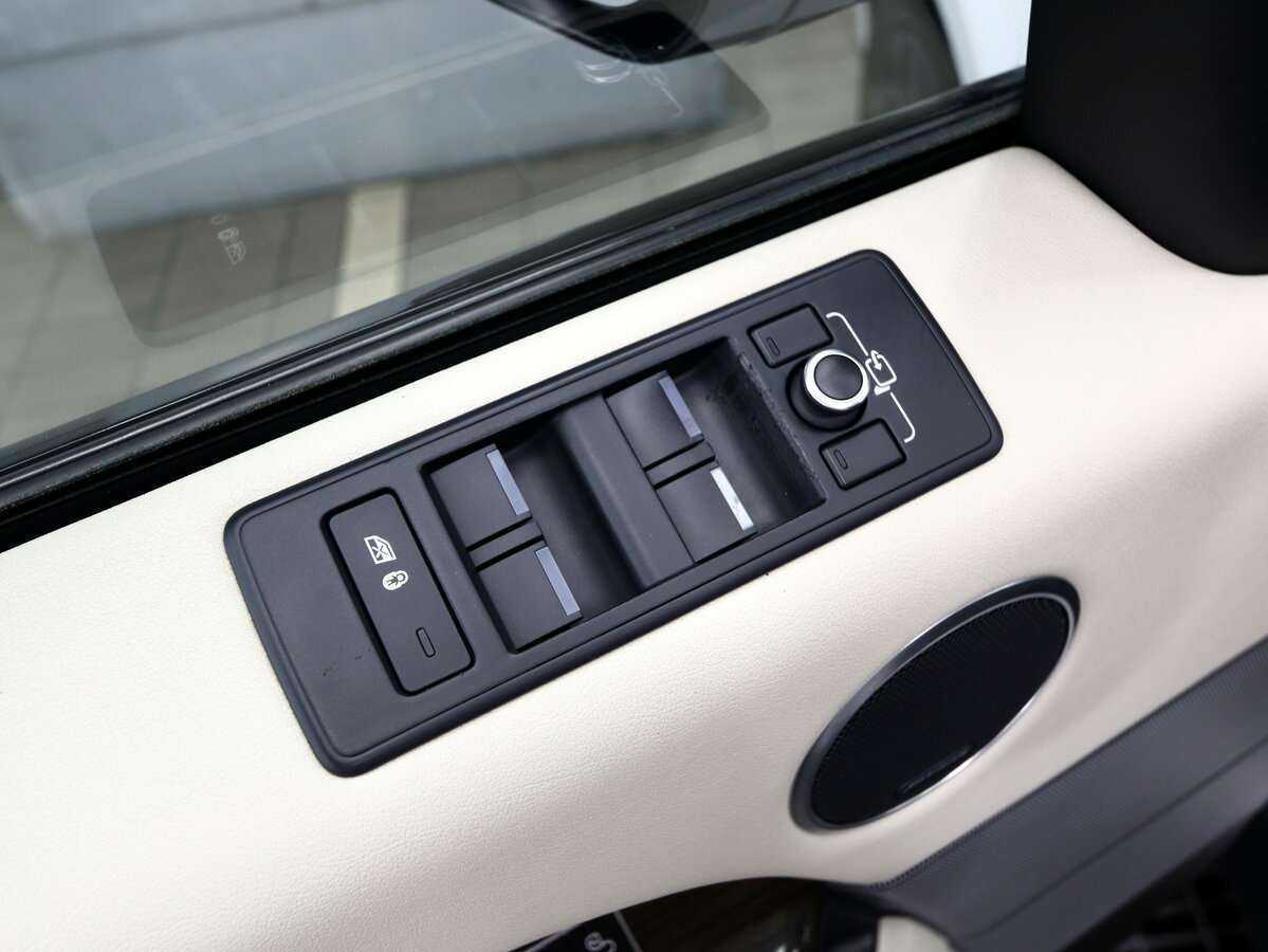 Land Rover Range Rover Sport с пробегом — 2017 год. Фото: #6