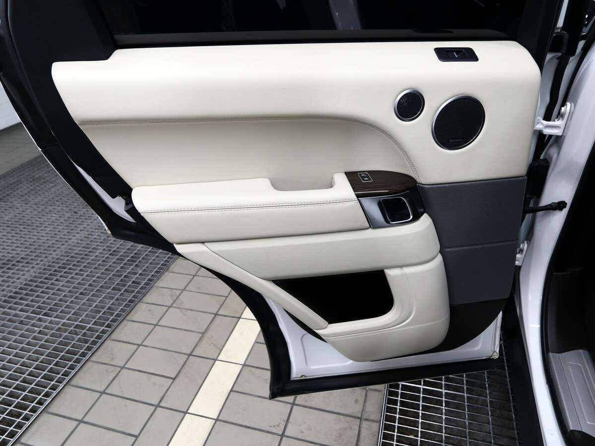 Land Rover Range Rover Sport с пробегом — 2017 год. Фото: #8