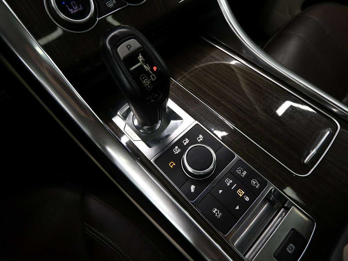 Land Rover Range Rover Sport с пробегом — 2017 год. Фото: #17