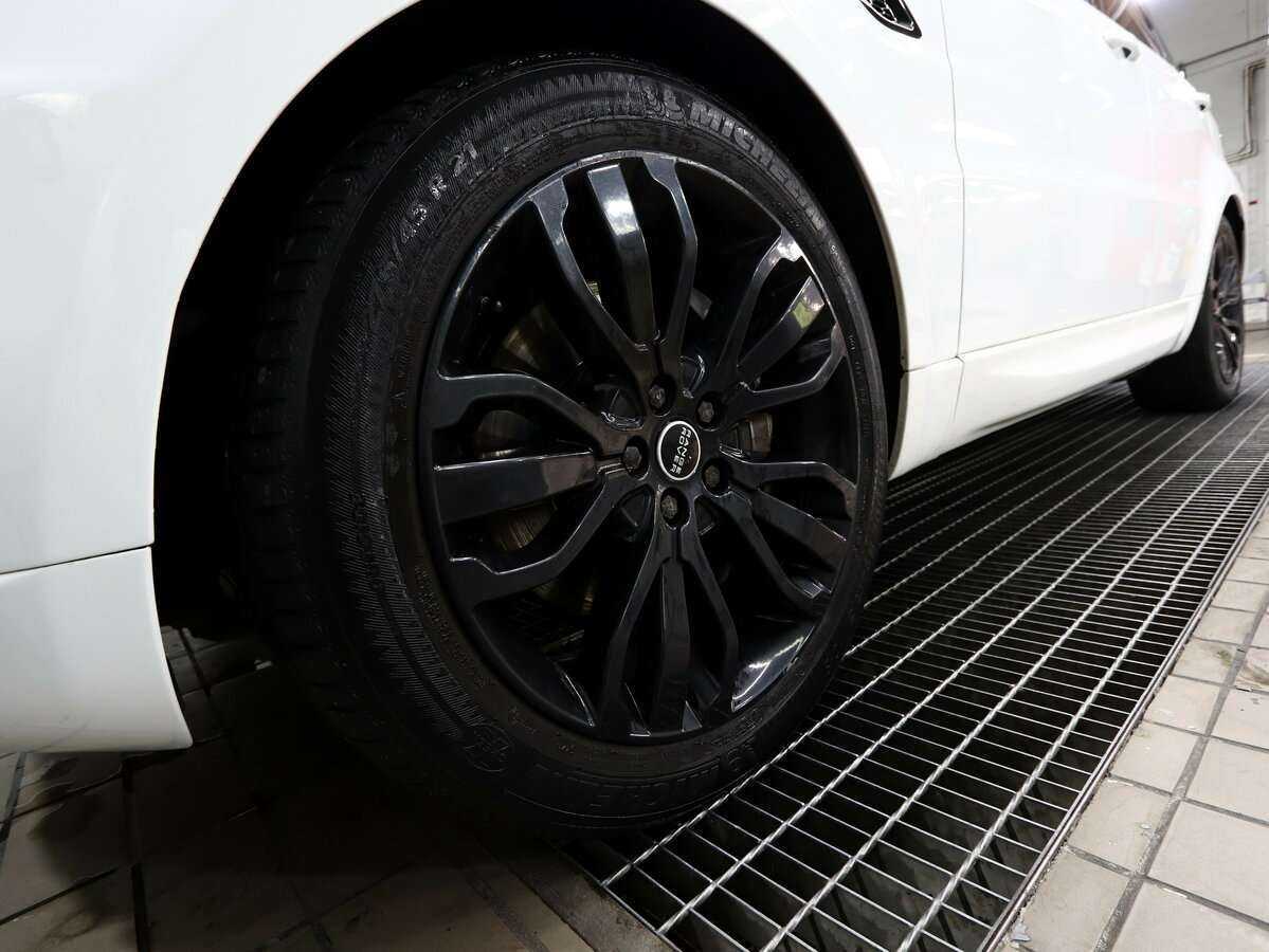 Land Rover Range Rover Sport с пробегом — 2017 год. Фото: #19