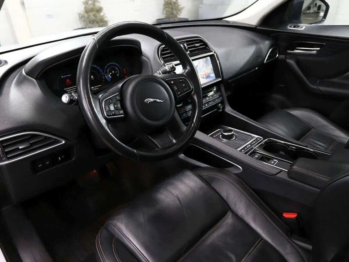 Jaguar F-Pace с пробегом — 2016 год. Фото: #12