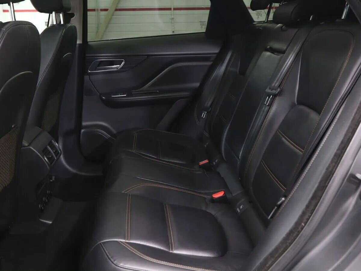 Jaguar F-Pace с пробегом — 2016 год. Фото: #15