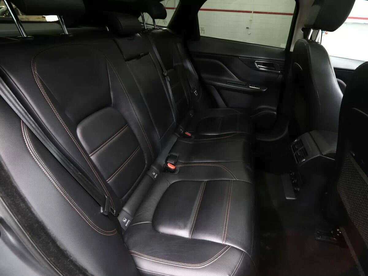 Jaguar F-Pace с пробегом — 2016 год. Фото: #18