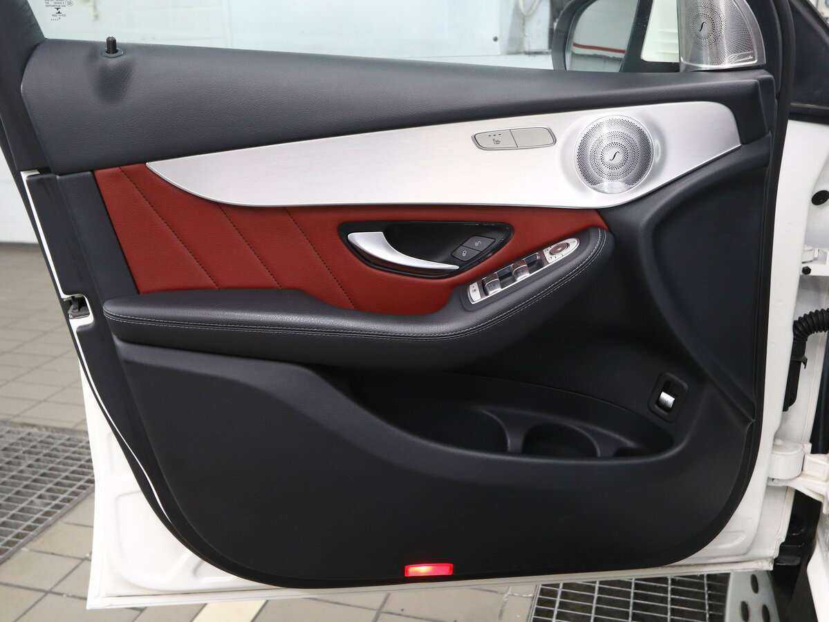 Mercedes-Benz GLC Coupe с пробегом — 2018 год. Фото: #5