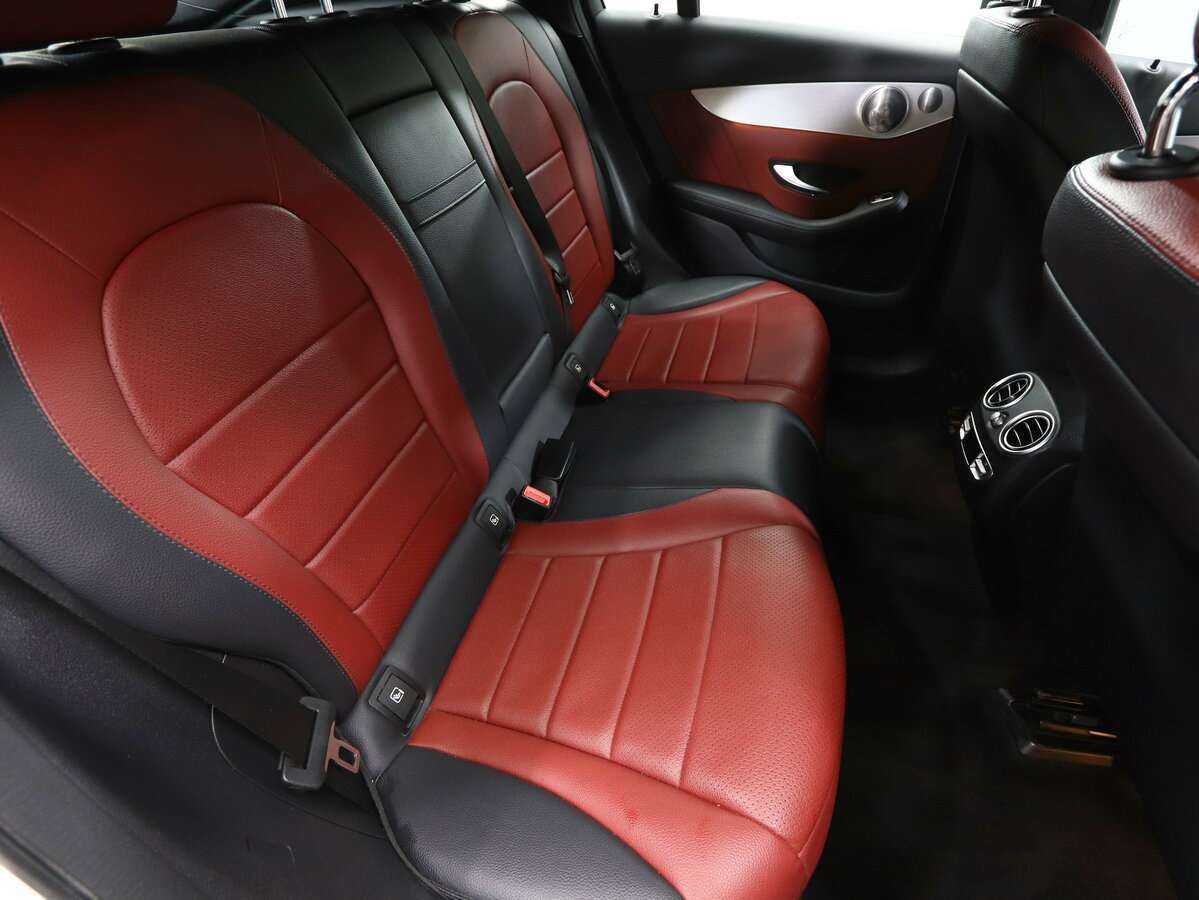 Mercedes-Benz GLC Coupe с пробегом — 2018 год. Фото: #12