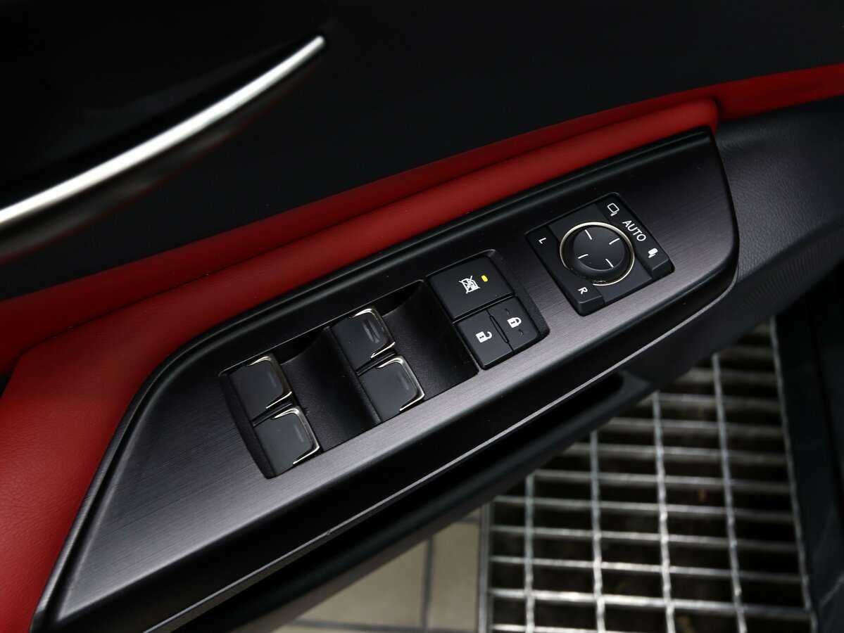 Lexus ES с пробегом — 2021 год. Фото: #8