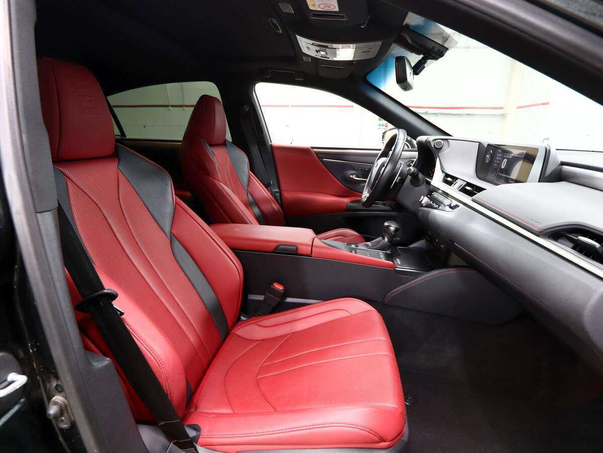 Lexus ES с пробегом — 2021 год. Фото: #12