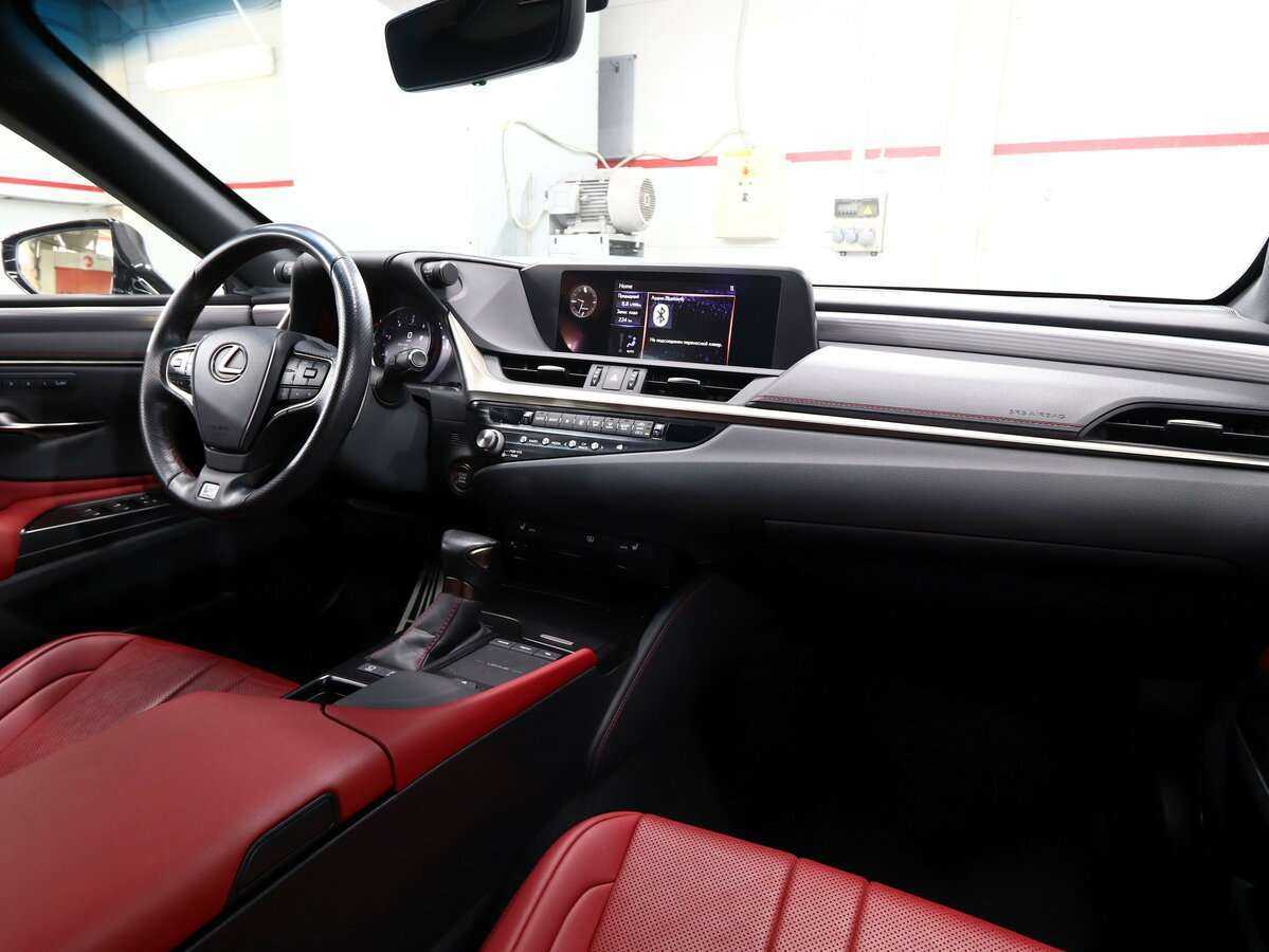 Lexus ES с пробегом — 2021 год. Фото: #15