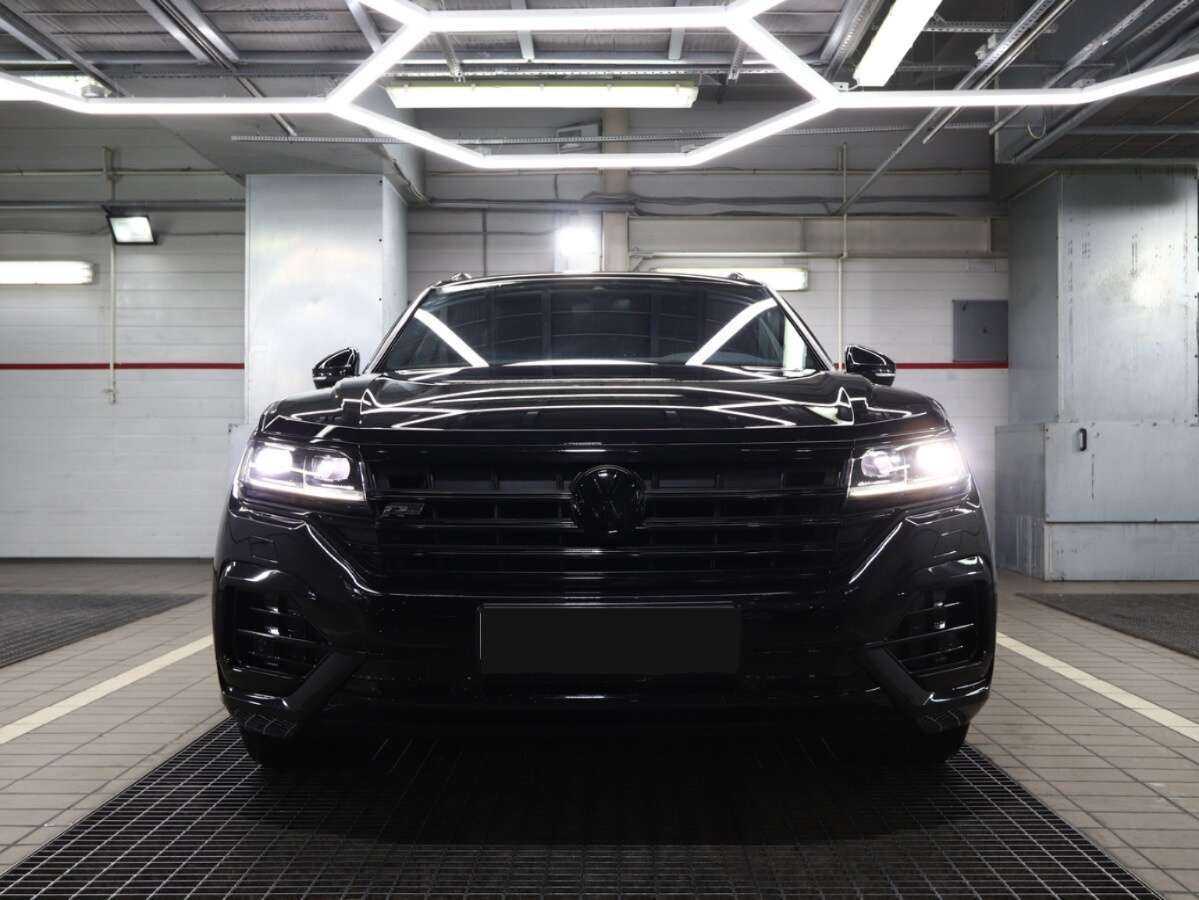 Volkswagen Touareg с пробегом — 2019 год. Фото: #2