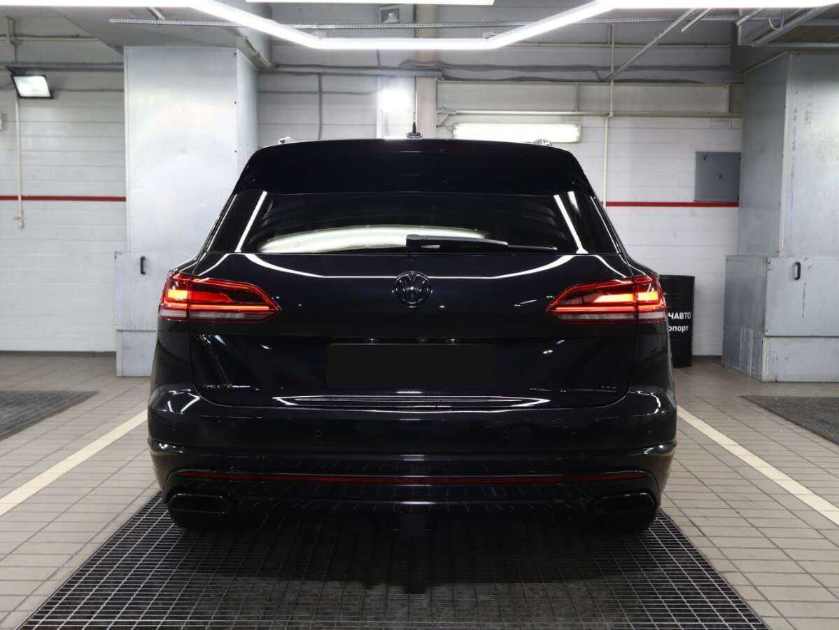 Volkswagen Touareg с пробегом — 2019 год. Фото: #3