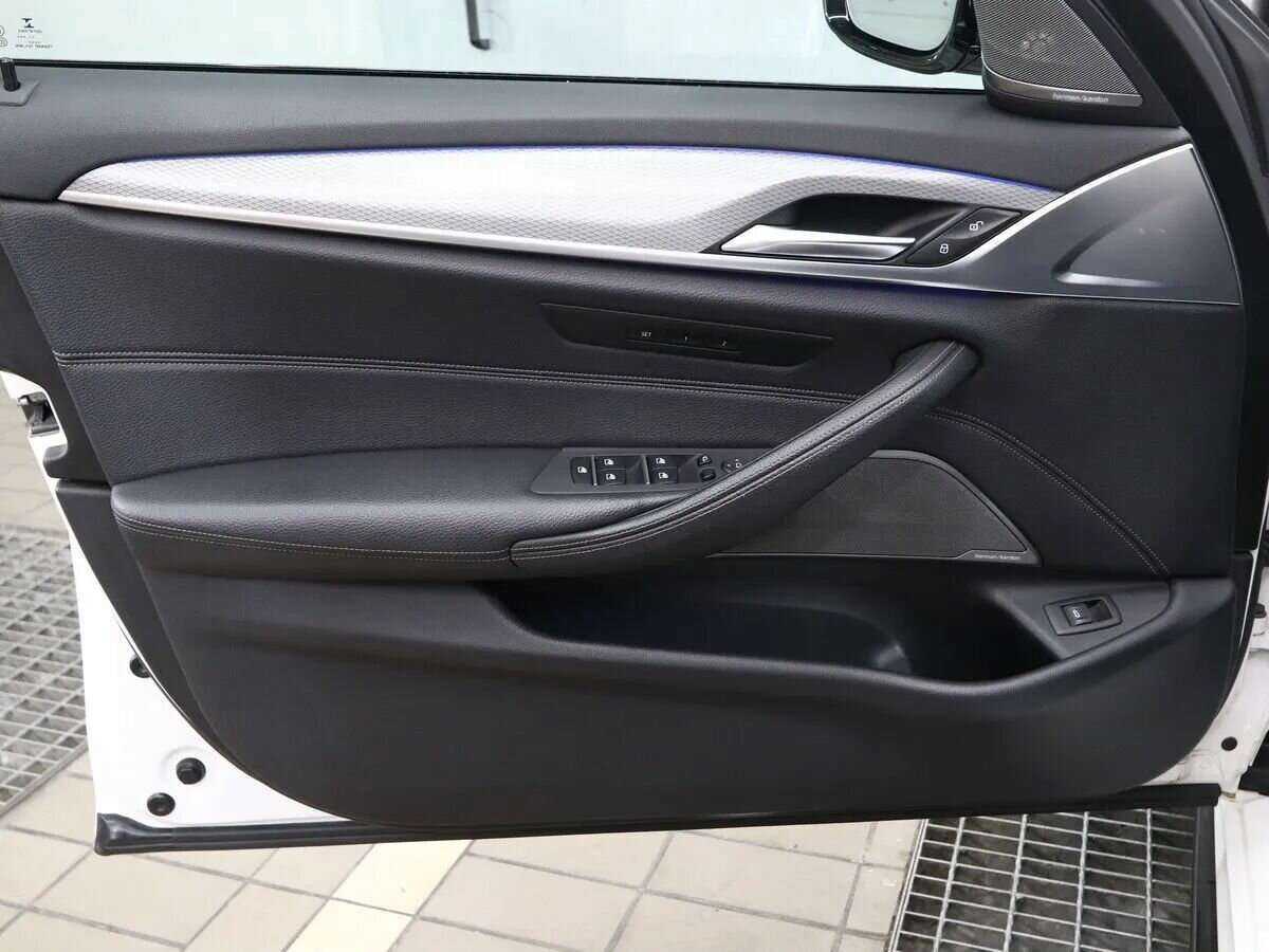 BMW 5 серии с пробегом — 2018 год. Фото: #6