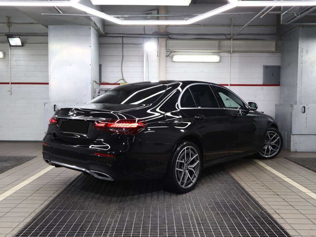 Mercedes-Benz E-Класс с пробегом — 2021 год. Фото: #1